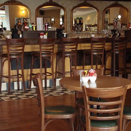 Ard Ri House Hotel 3*